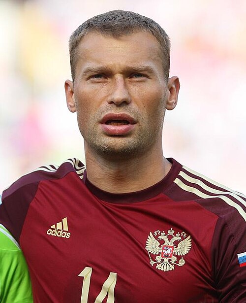 Fayl:Vasili Berezutski 2014.jpg