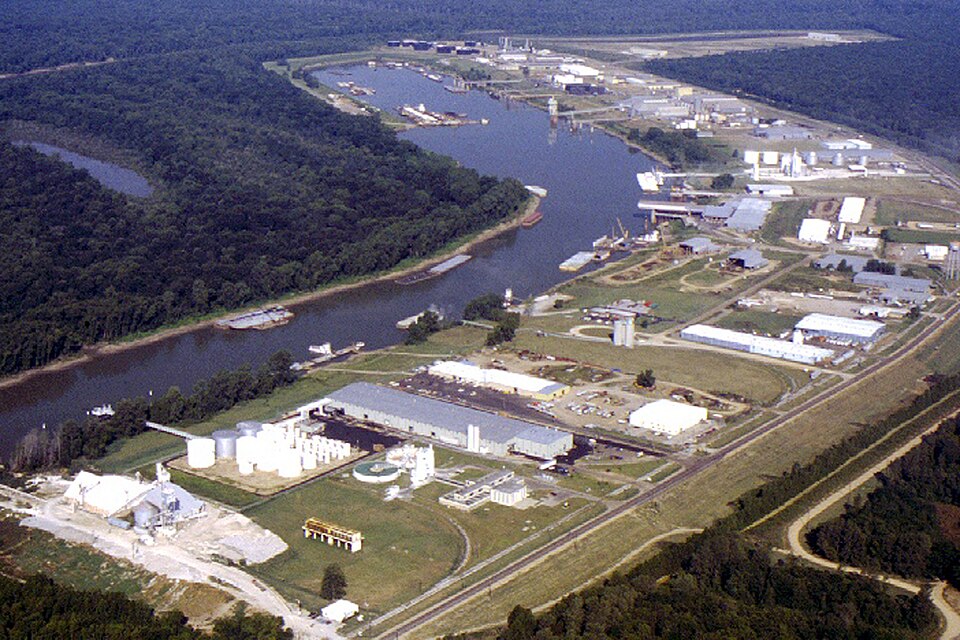 Fayl:Vicksburg harbor aerial view.jpg