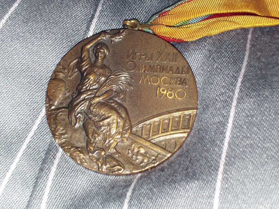 Fayl:1980 Summer Olympics bronze medal.JPG