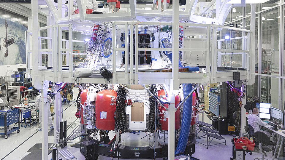 Fayl:Crew-1 Capsule.jpg