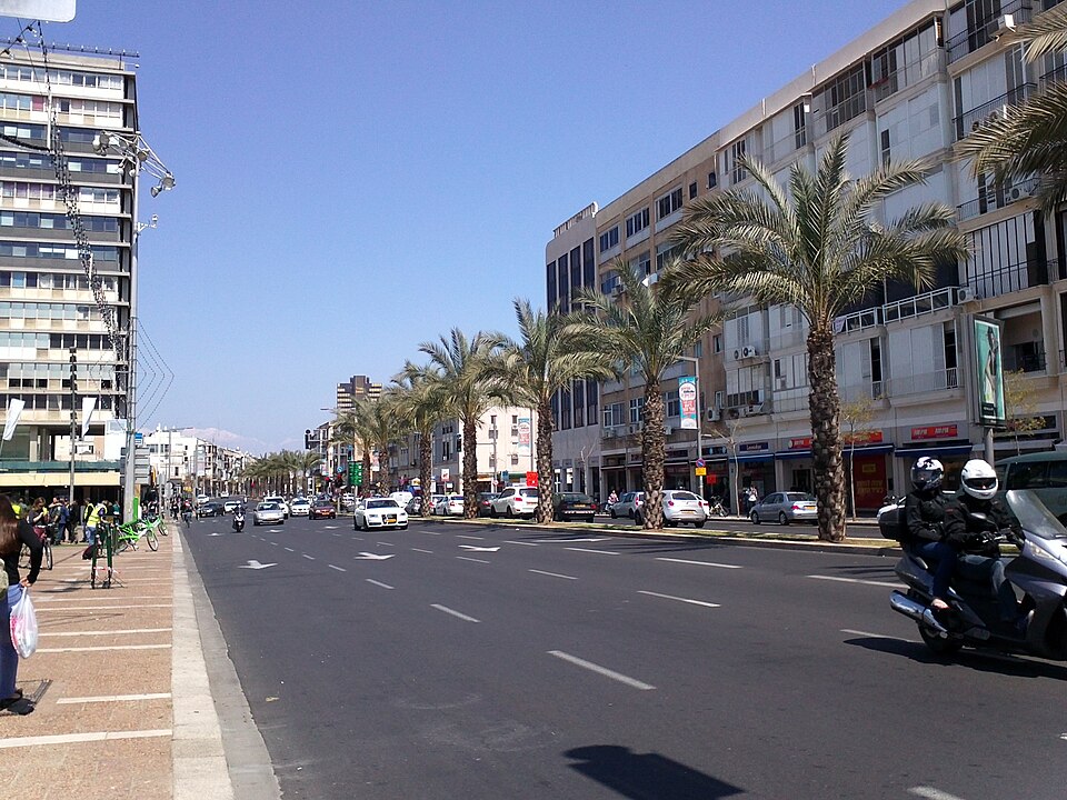Fayl:Rabin Square 04.jpg