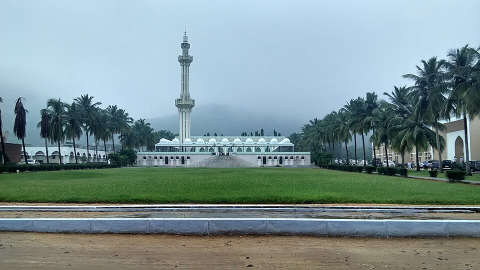 Fayl:Oomerabad HDR.jpg