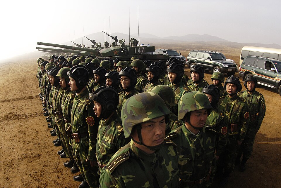 Fayl:PLA Soldiers Shenyang.jpg
