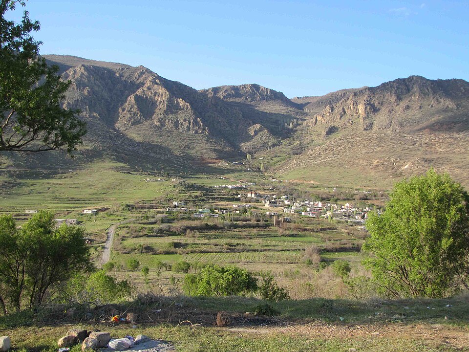 Fayl:Aradin, April 2014.jpeg