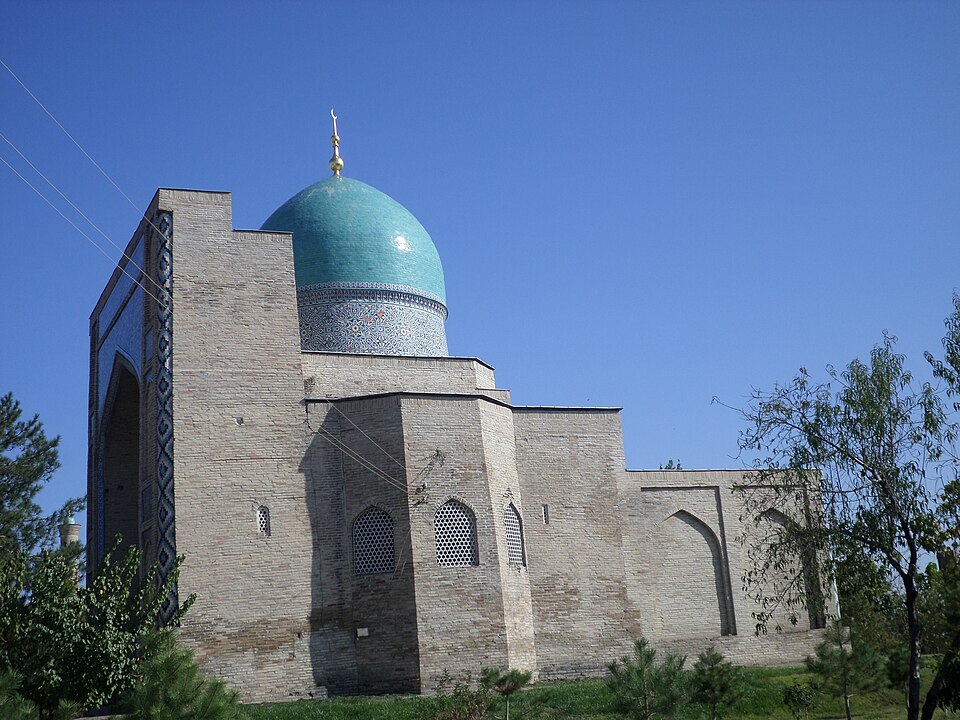 Fayl:Mavzoley Kaffal Shashi 13-39.JPG