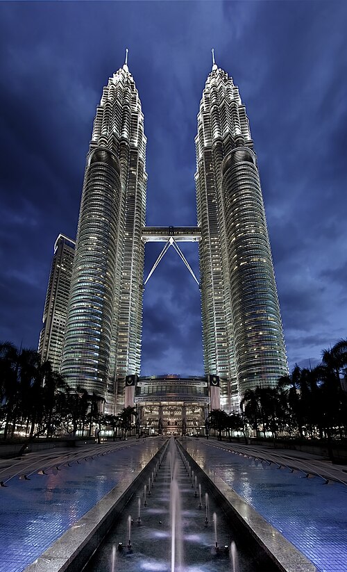 Fayl:Petronas Panorama II.jpg