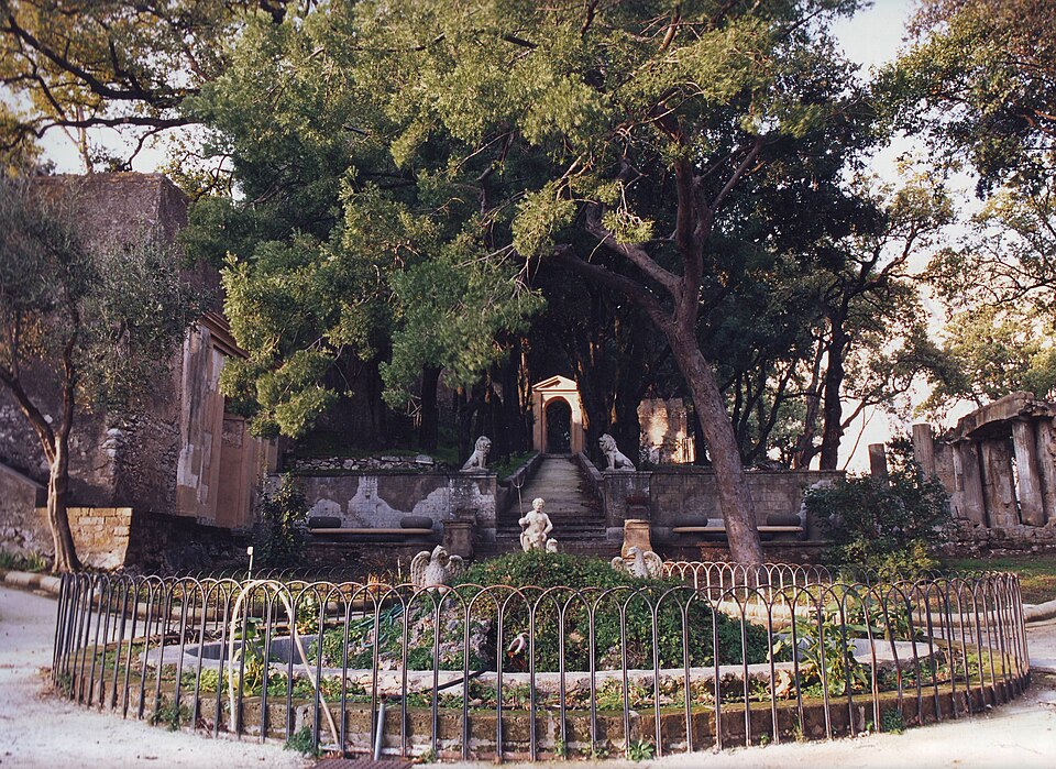 Fayl:Villa Calvanese.JPG