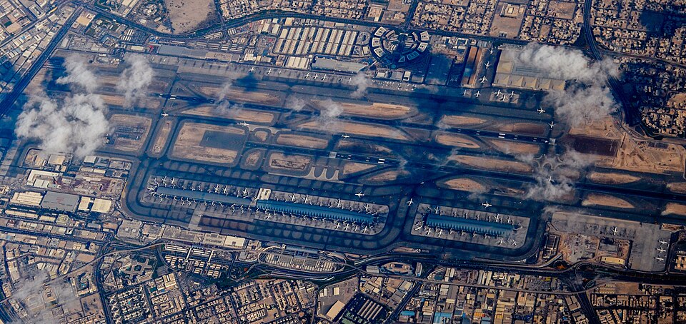 Fayl:Dubai Airport overview.jpg