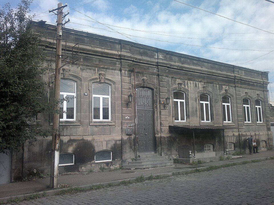Fayl:Gyumri apartament 03.jpg