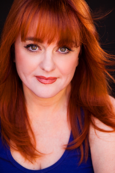 Fayl:Official Julie Brown portrait.jpg