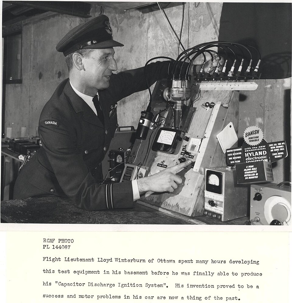 Fayl:RCAF photo, Spring 1964 001.jpg