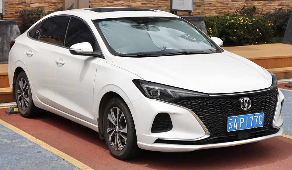 Fayl:2020 Chang'an Eado Plus (front).jpg