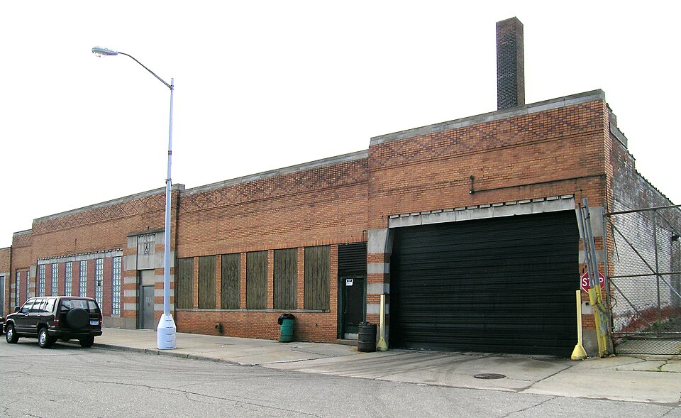 Fayl:Autocar Building - Detroit Michigan.jpg