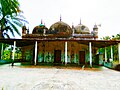 Masjidning toʻgʻridan koʻrinishi