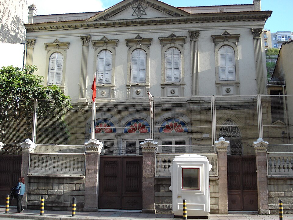 Fayl:Bet Israel Synagogue Izmir.JPG
