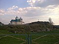 Shahar yaqinidagi cherkov
