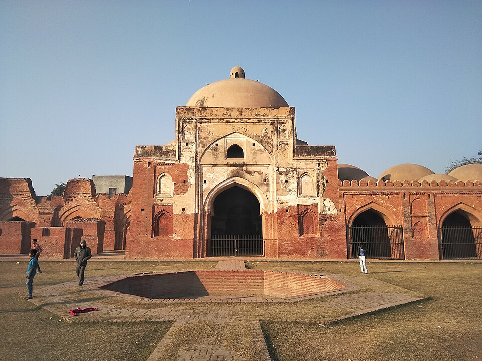 Fayl:Babari Maszid at Panipat.jpg