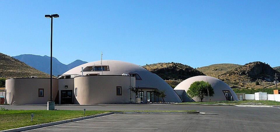 Fayl:Domes--Genola, Utah.jpg