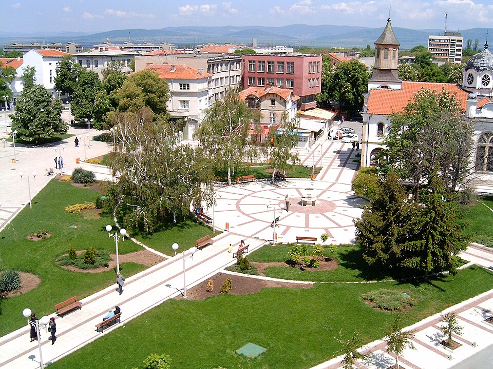 Fayl:Izgled ot Karnobat.jpg