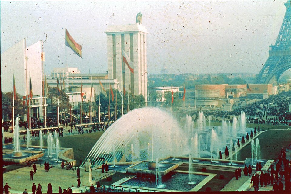 Fayl:Paris expo 1937.jpg