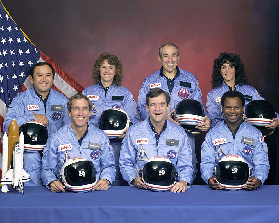 Fayl:The STS-51L Crew (15871993874).jpg