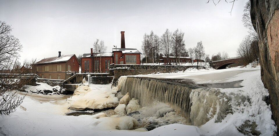 Fayl:Vanhakaupunki vesiputous 2009.jpg