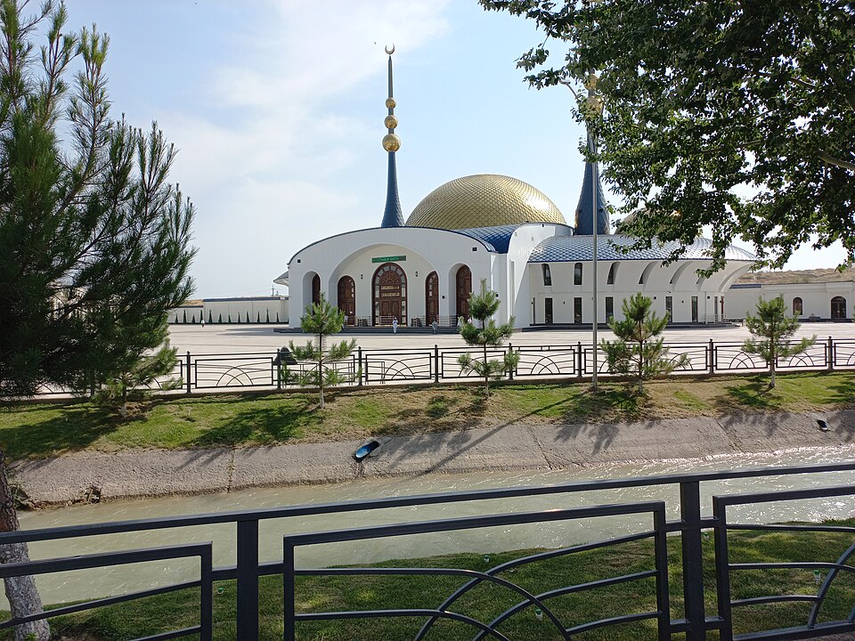 Fayl:Afsonalar vodiysidagi masjid 01.jpg