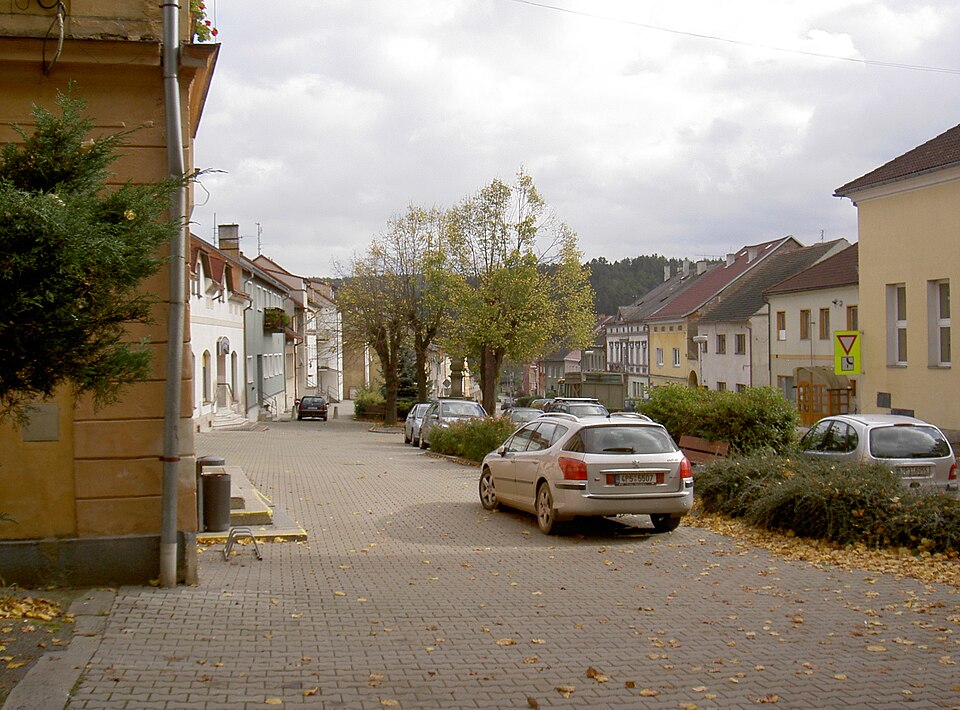 Fayl:Hostau 03.JPG