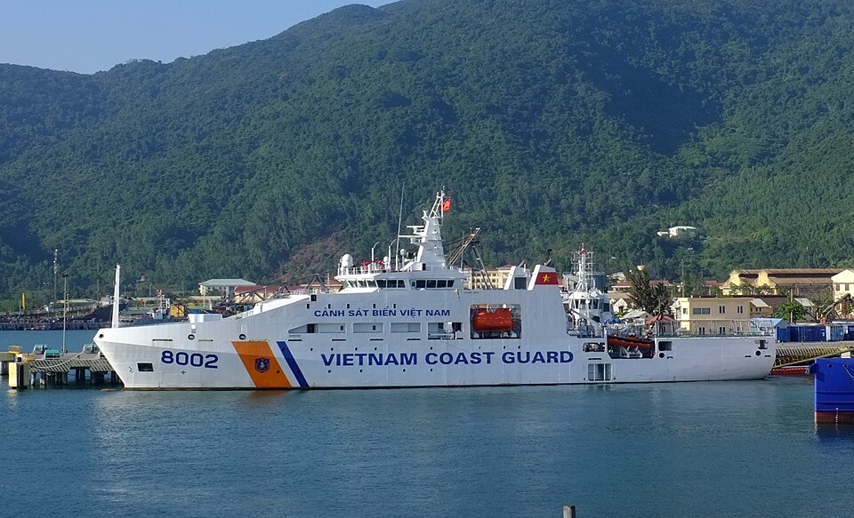 Fayl:Vietnam Coast Guard CSB-8002.jpg