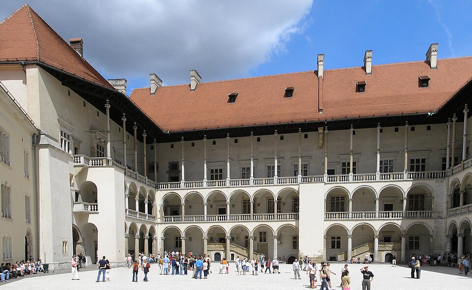 Fayl:Wawel Krakow June 2006-2.jpg