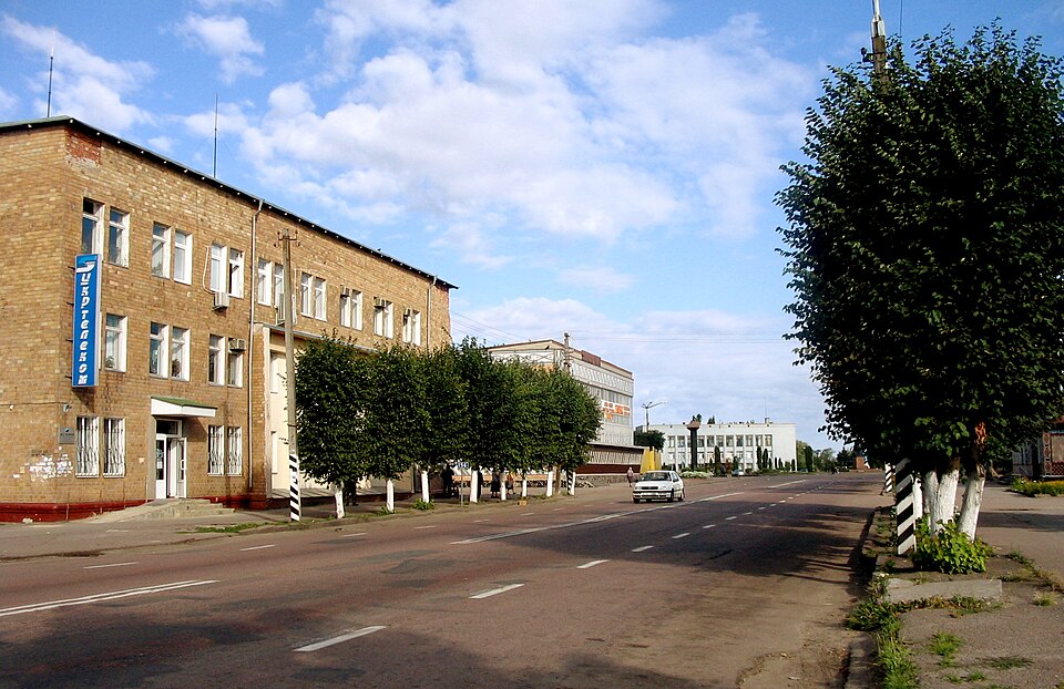 Fayl:Chernyahiv 2008.jpg