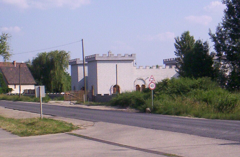 Fayl:Ecseri 178.jpg