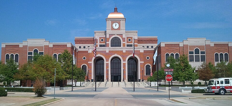 Fayl:Lewisville City Hall 2.jpg