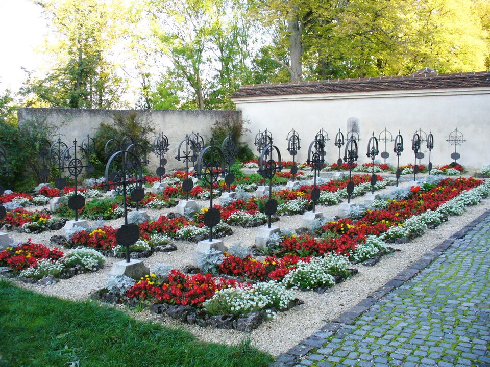 Fayl:Neresheim-friedhof.jpg