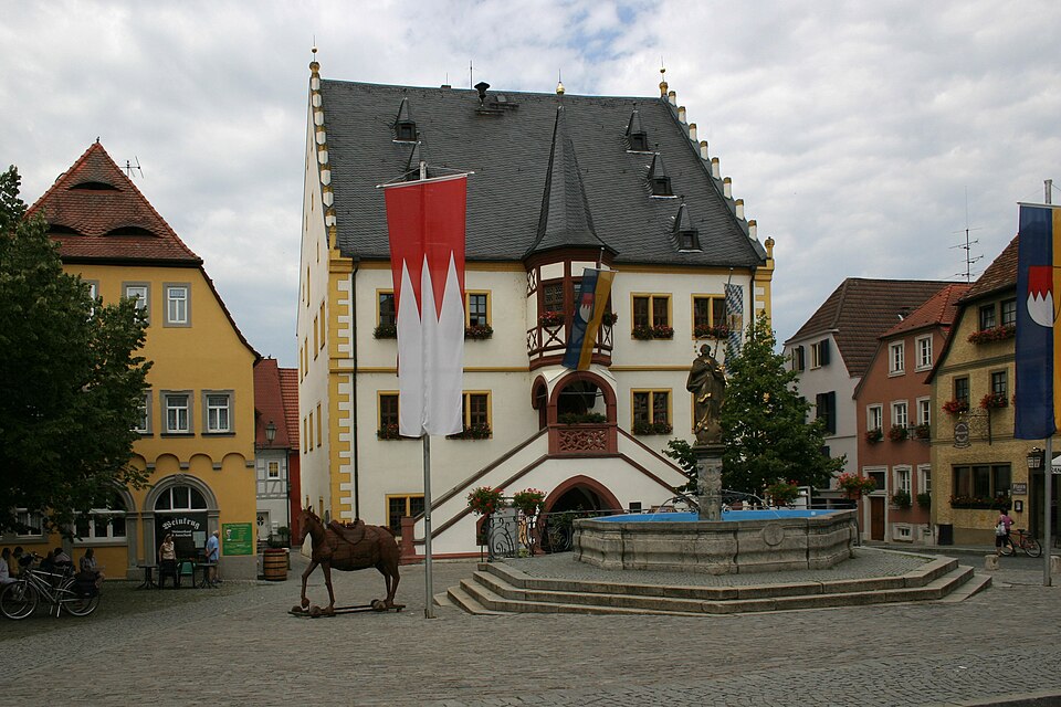 Fayl:Volkach-08-Rathaus-2007-gje.jpg