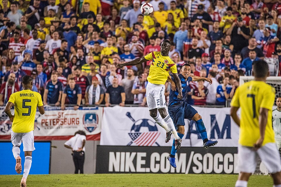 Fayl:Davinson Sanchez header (45272402092).jpg