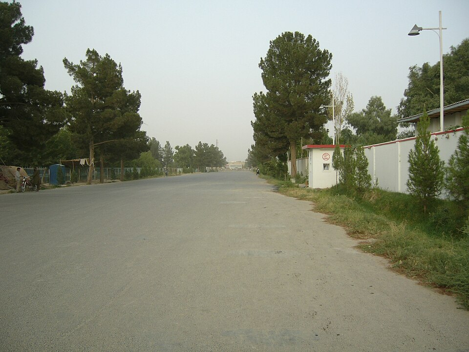 Fayl:Lashkargah - WideRoads.jpg