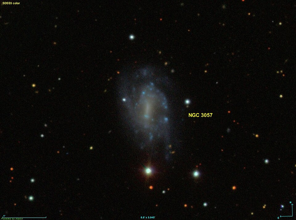 Fayl:NGC 3057 SDSS.jpg