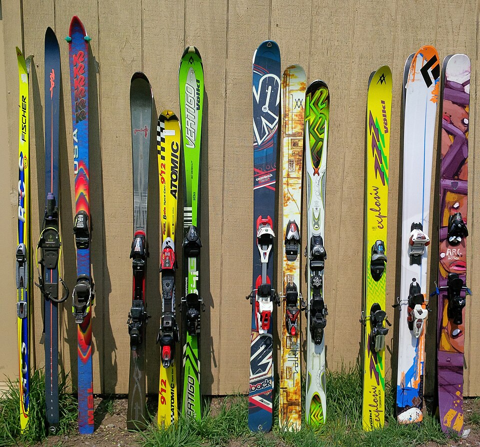 Fayl:SkiCollection.jpg