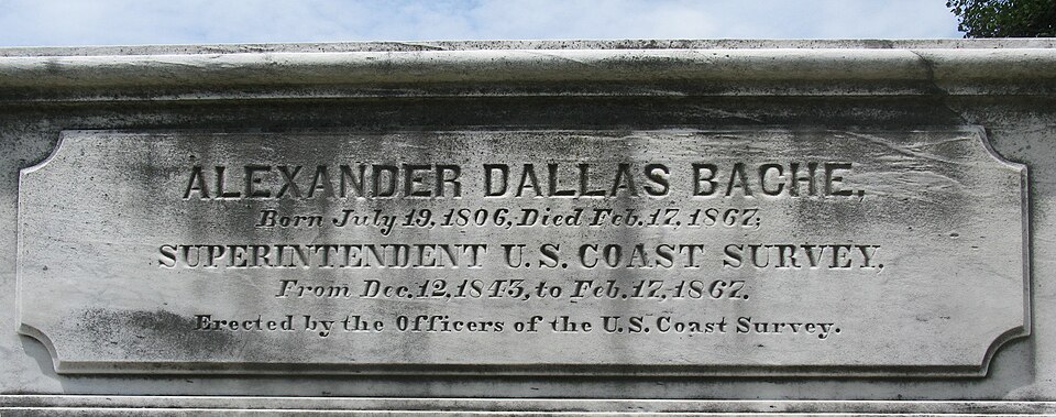 Fayl:AlexanderDBacheMonument.JPG
