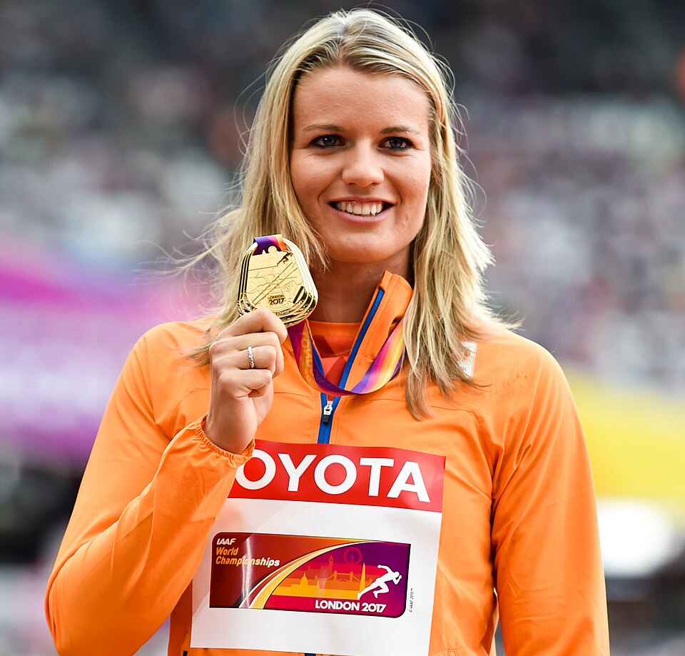 Fayl:Dafne Schippers2 London 2017 (cropped).jpg