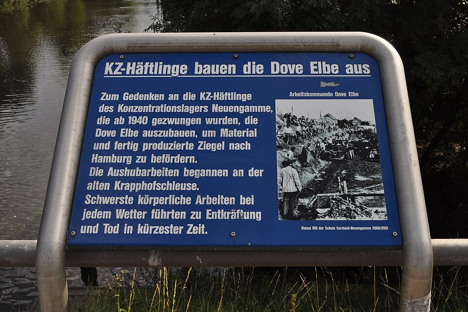 Fayl:Gedenktafel Dove-Elbe-Schleuse (Hamburg-Neuengamme).ajb.jpg