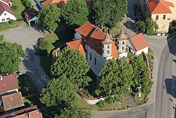 Avliyo Bartolomey cherkovi bilan markaz