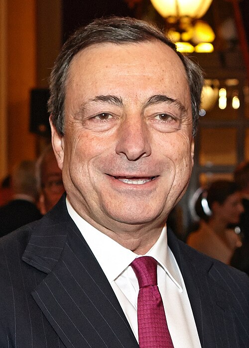 Fayl:Mario Draghi 2013.jpeg