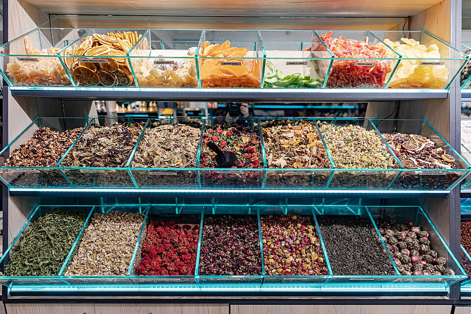 Fayl:Turkish Delicacies (52102858825).jpg