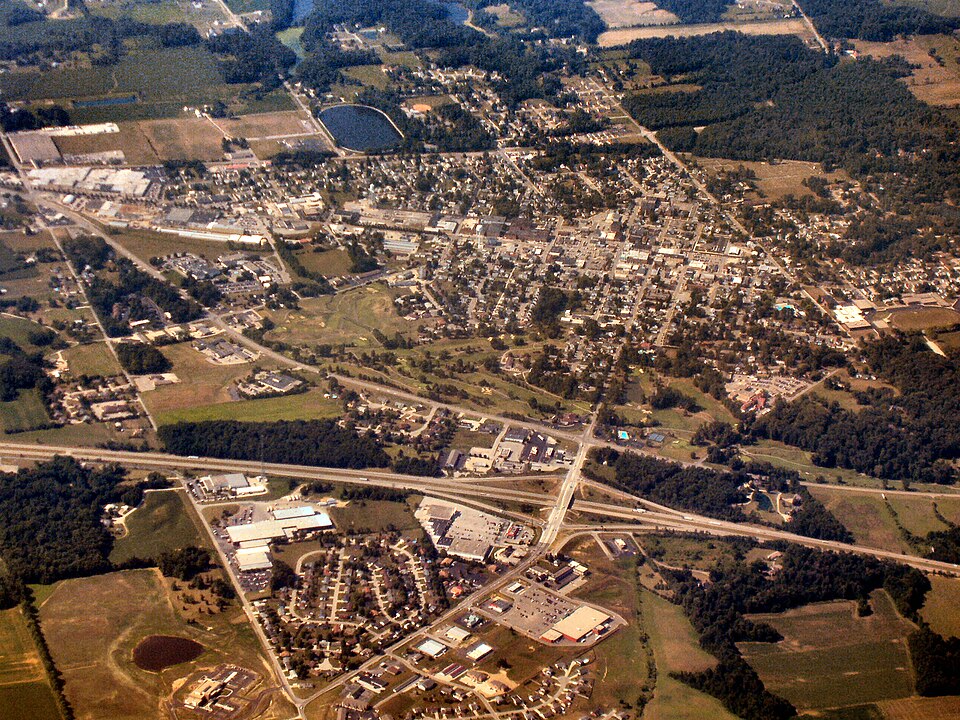 Fayl:Batesville-indiana-from-above.jpg