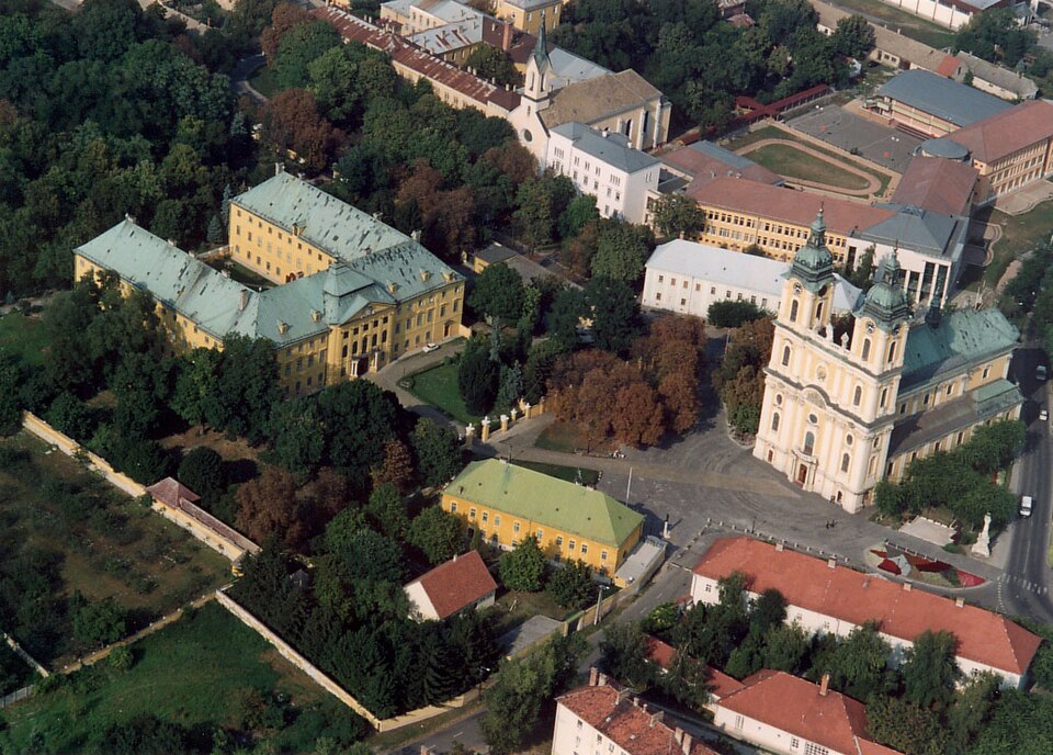 Fayl:Kalocsa - Archiepiscopal palace.jpg