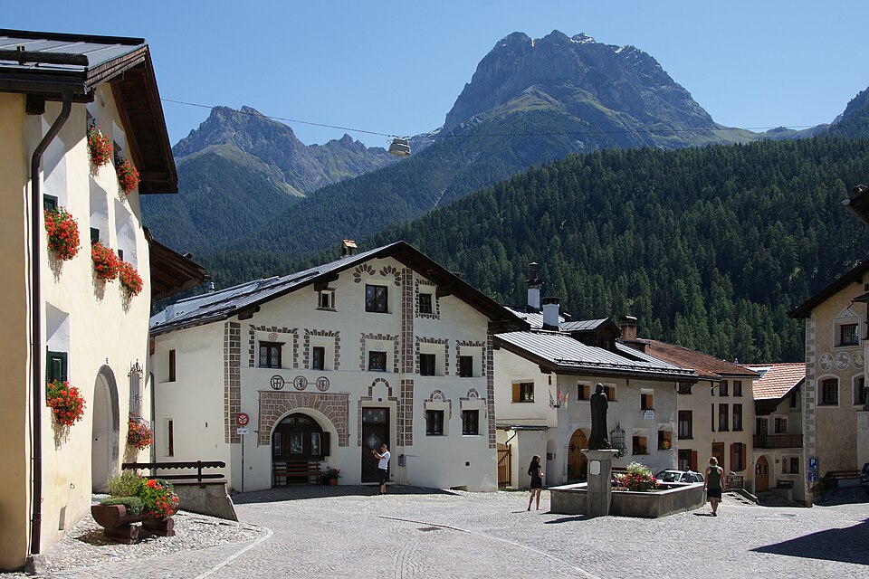 Fayl:Scuol 03.jpg