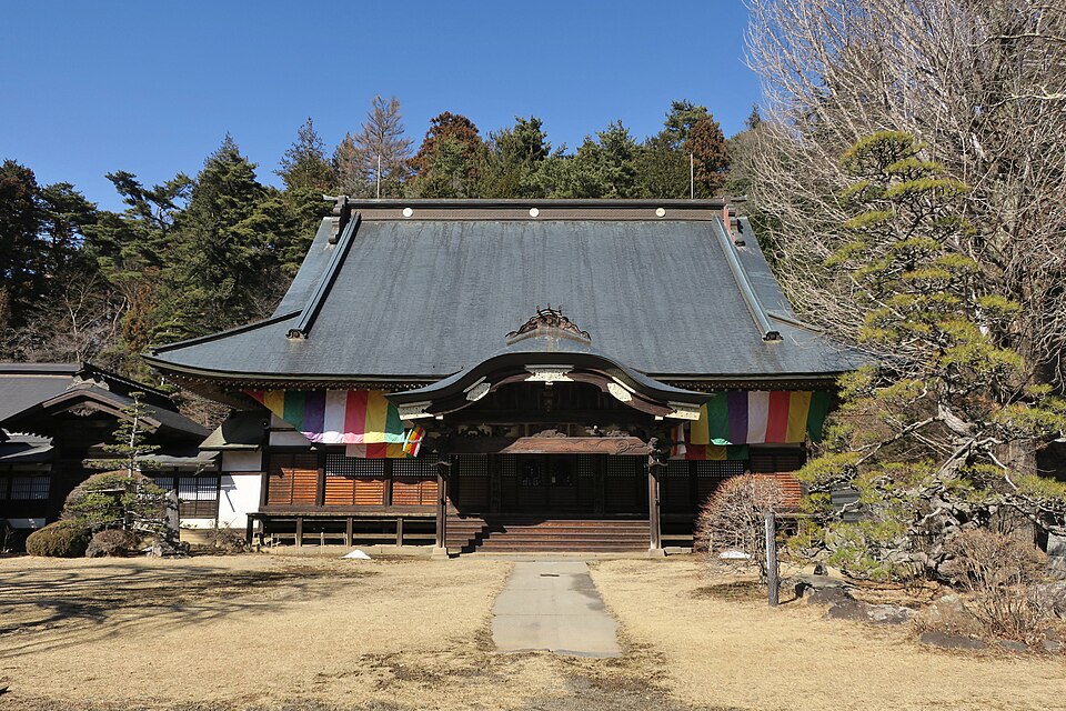 Fayl:Shinraku-ji (Miyota, Nagano) hondo.jpg