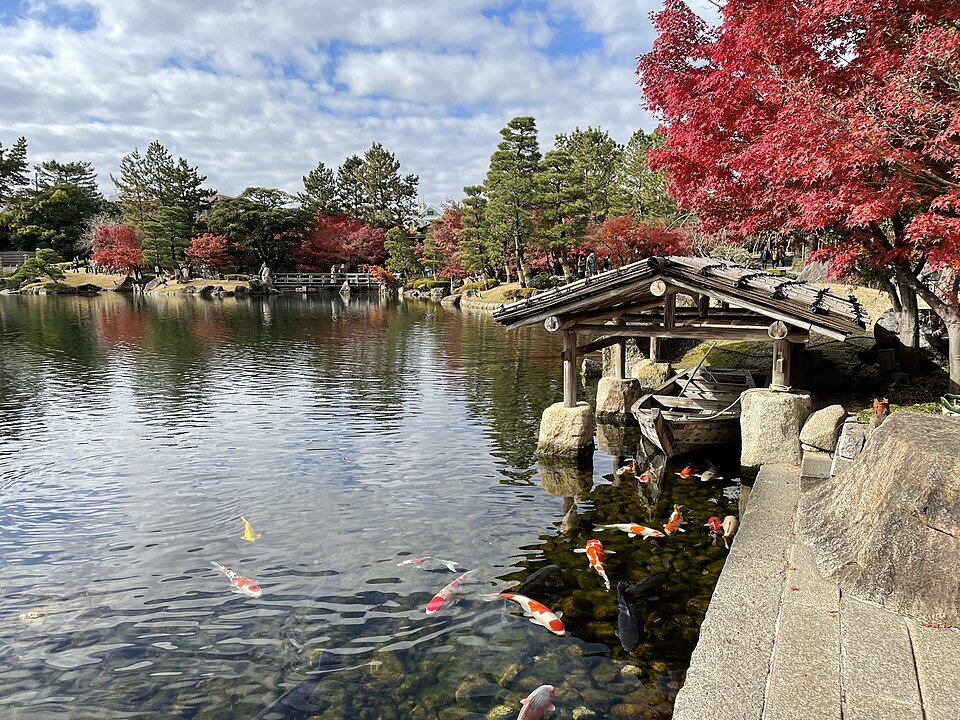 Fayl:名古屋市徳川園の龍仙湖.jpg